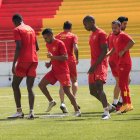 Los jugadores del Aucas solo realizaron una activación física ayer. Hoy retomarán los entrenamientos en su estadio.