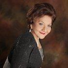 La cantante comenzó su carrera artística a los cinco años.