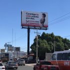 Propaganda de la candidata a diputada federal por el partido Redes Sociales Progresistas (RSP), Rocío Pinos, en una calle de Hermosillo (México).