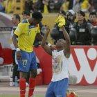 Una imagen imborrable, pase de Jaime Ayoví y gol de Chucho Benítez.