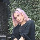 El 23 de junio cumplió 27 años. Es de familia española y lojana. Sus escritores favoritos son Isabel Allende