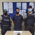 El detenido intentó evadir a un grupo de uniformados y eso alertó a los gendarmes de que el sujeto andaba en algo indebido.