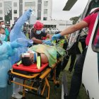 El policía fue trasladado por vía aérea hacia Guayaquil para que sea atendido en el hospital de la institución de la que forma parte.