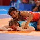 Lucía Yépez se destaca en la disciplina de lucha libre.
