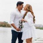 La pareja compartió una sesión de fotos en su cuenta de Instagram.