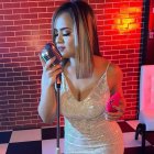 Su último tema, escrito por una ecuatoriana, supera el millón de visualizaciones en YouTube.