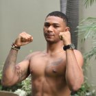 Continuará entrenando en Tijuana, México, por lo menos dos años más. A pesar de su pasado como luchador grecorromano, Michael se define como un striker