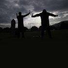 invasión de brujos
Gatos, perros y aves se usarían para ritos macabros este día. En algunos mercados populares de la Capital hasta venden animales para este propósito. Animalistas aconsejan cuidar a sus mascotas hoy, en especial si son cachorros.