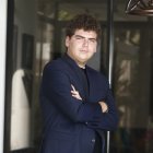 Regresará a España

el 26 de este mes y continuará haciendo el programa radial, desde allá, por lo que llegará a adecuar su departamento como una cabina radial.