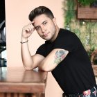 El presentador contó lo sucedido en redes sociales. Dice estar bien, pero preocupado por la situación actual del país.