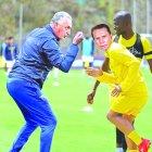 Se imaginan a Don Alfonso siendo dirigido por el DT Gustavo Alfaro.