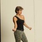 Elba 

tiene una licenciatura en comunicación escénica.