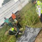 El joven, de 21 años, conducía una moto cuando fue impactado por un carro.