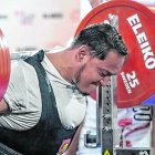 Moisés Villón, deportista guayasense, muestra su destreza con las pesas, gracias a la cual fue medalla de oro en suelo turco, dejando en alto el nombre del país.