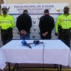 Los sujetos se salvaron de que ser quemados por la multitud.