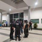 La Policía informó que los sujetos trataron de llegar al segundo piso del hospital.