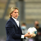 Carlos Manzur, dirigente de la Ecuafútbol, reconoció que el Tigre no está en planes para dirigir a la selección ecuatoriana.