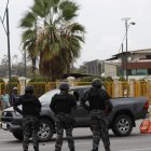 El vehículo quedó en media vía, fuera de un mercado del cantón duraneño.