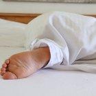 El cuerpo de Junior terminó baleado en un colchón.