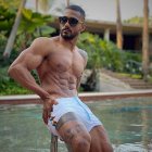 Actualmente participa

en un programa de baile. Dice que su principal rival en la pista es Ángela Orellana.