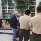 Danilo Carrera fue detenido en el aeropuerto.