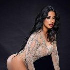 Recientemente se la ha visto en varias reuniones con sus amigos, aunque utilizando el grillete en su pie izquierdo.