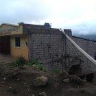 Al lado de la construcción de la iglesia, pasó el gran deslizamiento de tierra, el cual hizo que un poste cayera sobre su techo y perforara dos paredes. No hubo muertos ni heridos en la grey.