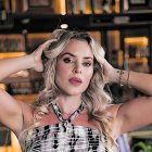 No ve televisión, se informa por plataformas digitales.