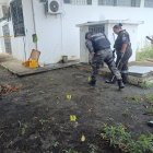 Personal especializado acudió al sitio para la ayuda.