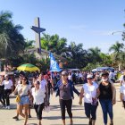 Familias mantenses acudieron a dar el último adiós a Agustín Intriago, pero lo enterrarán el 25 de julio.