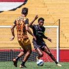 Jefferson Arce debutó en la derrota 2-1 de Barcelona en el amistoso contra Libertad, que se disputó el miércoles 26 de julio de 2023 en el estadio Monumental.