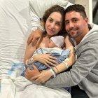 La cantante con su esposo, el día del parto.