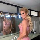 La actriz aprovechó su maquillaje y producción con el Dúo del Ecuador y realizó las fotografías.