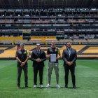 Gente amarilla: Diego López, Carlos Alfaro Moreno, Javier Burrai y Antonio Álvarez.