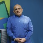 Mauricio Ayora es un popular presentador de noticias ecuatoriana.