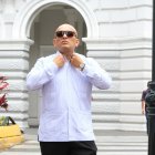 Mauricio Ayora es conocido como Caterva. Él se desempeña como presentador de noticias.