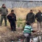 La migrante ecuatoriana solicitándoles no ser aprehendida