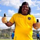 Jacinto Espinoza participa en juegos amistosos junto a exintegrantes de la Tricolor.