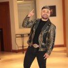 Ciro Quiñonez canta música popular colombiana desde hace tres años.