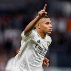Kylian Mbappé anotó uno de los tres goles en la victoria de Real Madrid ante Alavés