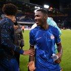 Moisés Caicedo es titular fijo en Chelsea.