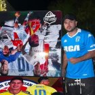 Espinosa le entrega su pedido a James Rodríguez. En los próximos días tiene pactada una partida de teqball con la estrella de la selección Colombia.