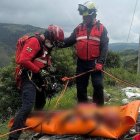El cuerpo fue hallado en la vía Alóag -Santo Domingo.