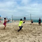 Uno de los cotejos de la categoría Mixta en la octava parada en Playas.