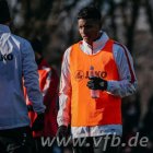 Jeremy Arévalo cumplió su primer entrenamiento del 2026 con el VfB Stuttgart
