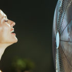 Los expertos dan recomendaciones de cómo usar el ventilador en épocas calurosas.