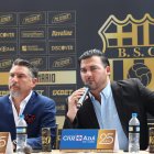 Montalvo (izq.) tomó por subrogancia la presidencia del Barcelona SC que dejó Álvarez de forma temporal.