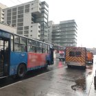 El percance ocurrió en la calle Manuel Larrea, cerca de la intersección con la calle Santiago, en el centro-norte de Quito.