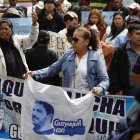 Simpatizantes de Aquiles Álvarez en Quito, mientras avanzaba audiencia en el Complejo Judicial Norte.