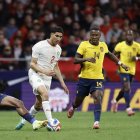 Willian Pacho (i) fue el capitán de Ecuador ante el amistoso Marruecos.